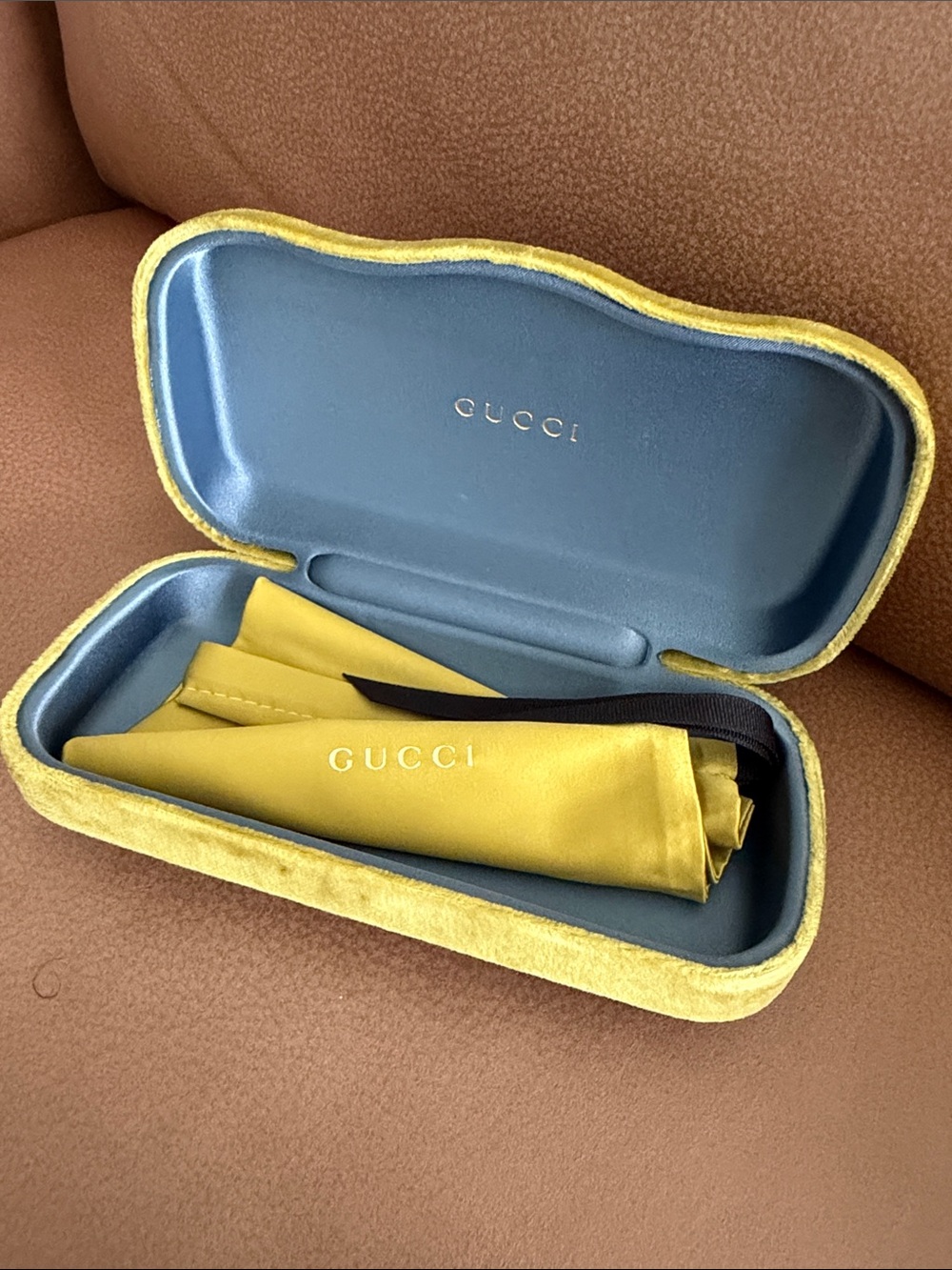 Gucci Bright Green Suede Sunglasses Case with Blue Interior and Matching Cloth